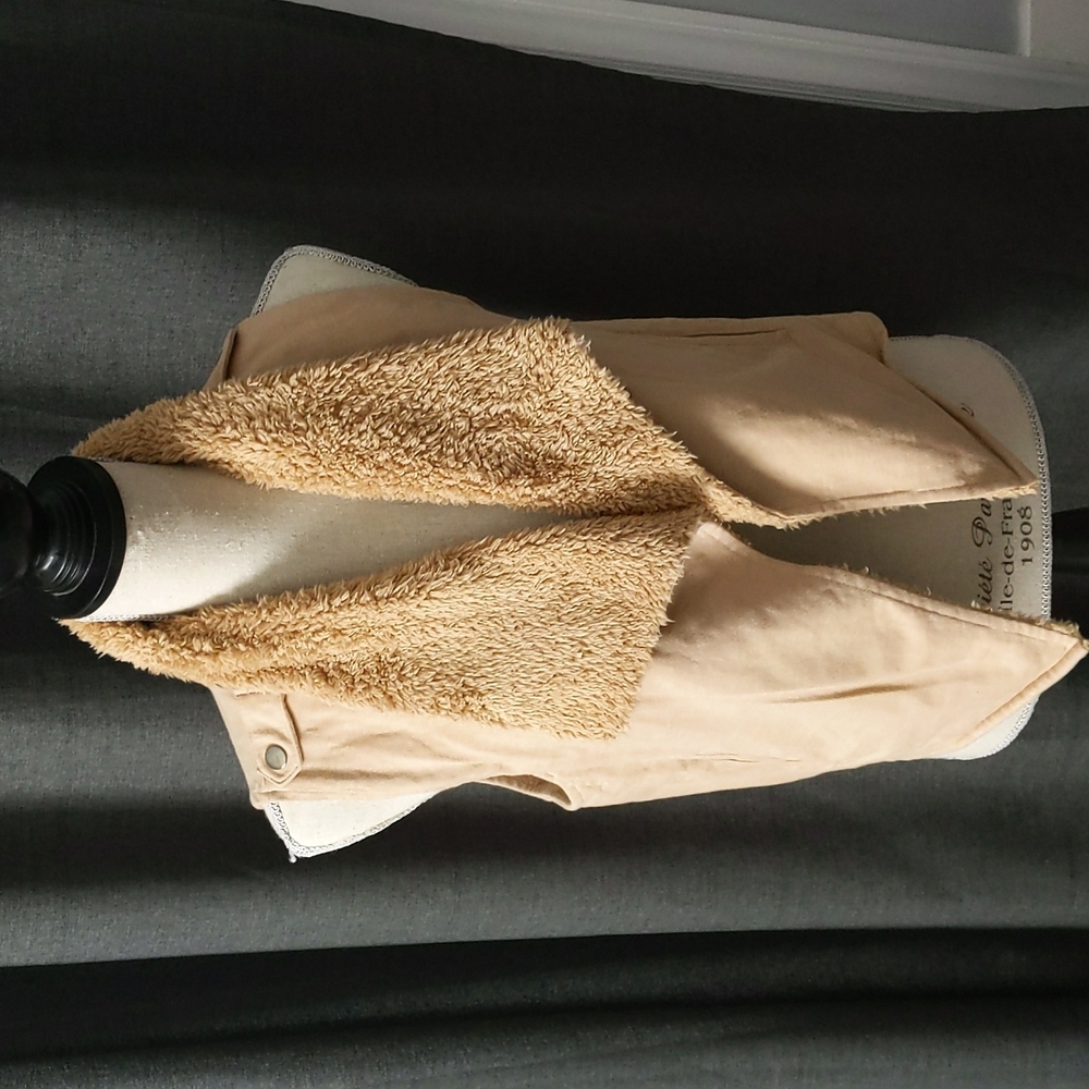 Gap Waterfall Collar Tan Teddy Vest XS